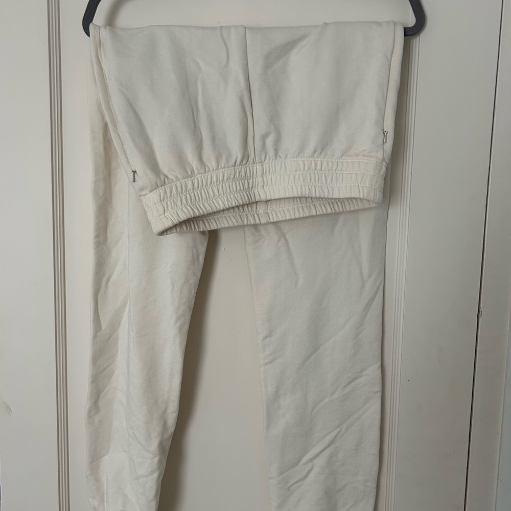Aritzia Cream Jogger Pants
